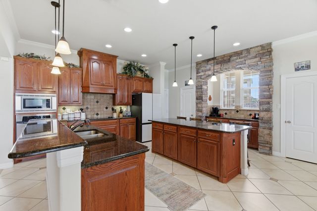 813 Blue Quail Drive, Weatherford, TX 76087