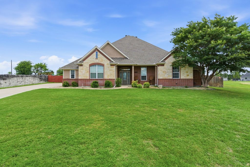 813 Blue Quail Drive, Weatherford, TX 76087