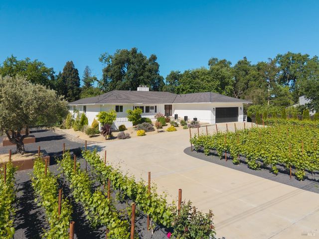 201 Silverado Trl N, St. Helena, CA 94574