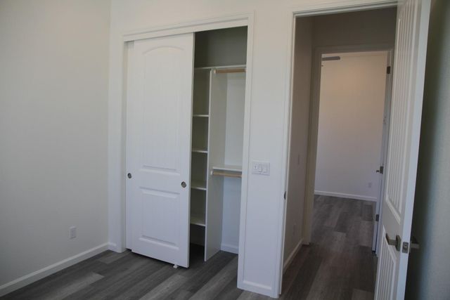728 W Vassar Avenue N, Fresno, CA 93705