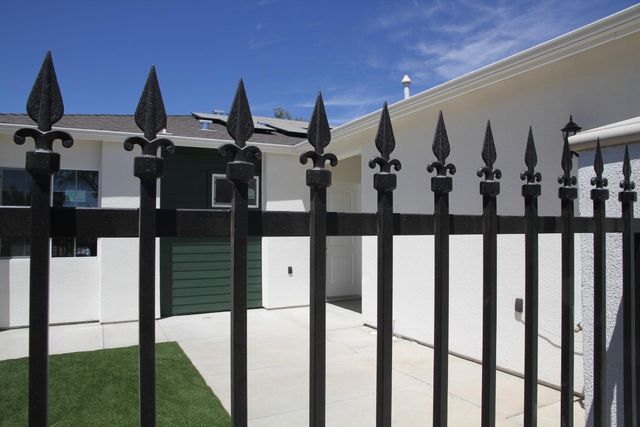728 W Vassar Avenue N, Fresno, CA 93705