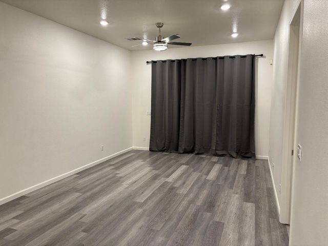 728 W Vassar Avenue N, Fresno, CA 93705