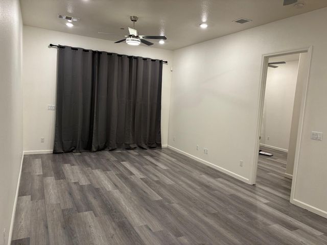 728 W Vassar Avenue N, Fresno, CA 93705