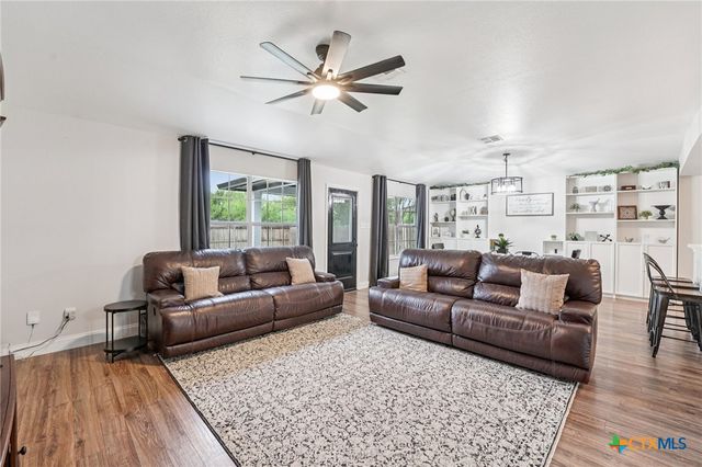 124 Waterlily Way, Hutto, TX 78634