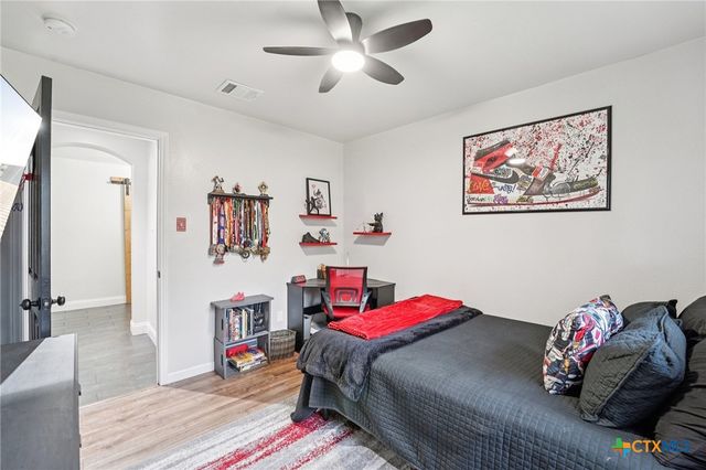 124 Waterlily Way, Hutto, TX 78634