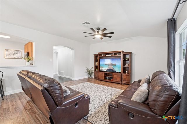 124 Waterlily Way, Hutto, TX 78634