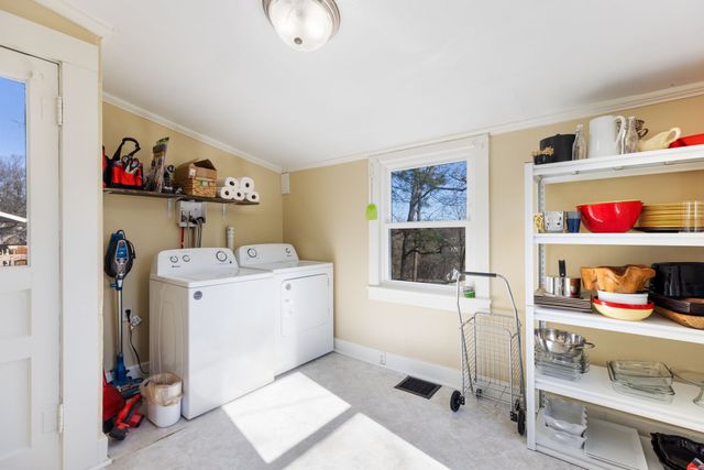 1815 Dimple Ct, Columbia, TN 38401