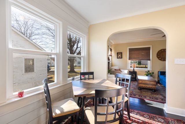 1815 Dimple Ct, Columbia, TN 38401