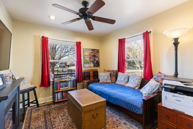 1815 Dimple Ct, Columbia, TN 38401