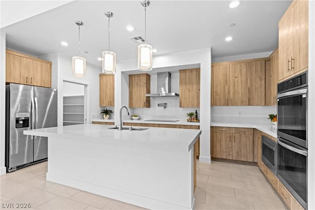 625 Robin Lane, Henderson, NV 89015