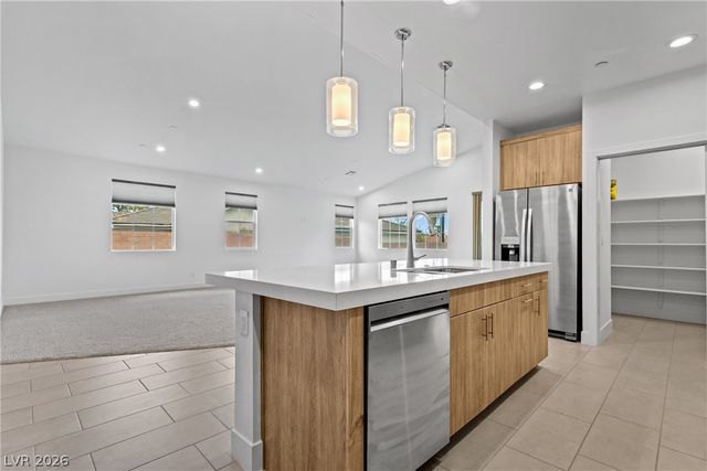 625 Robin Lane, Henderson, NV 89015