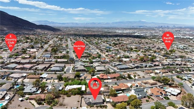 625 Robin Lane, Henderson, NV 89015