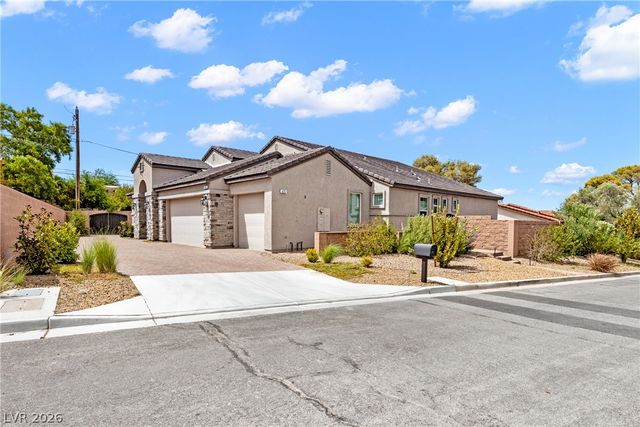 625 Robin Lane, Henderson, NV 89015