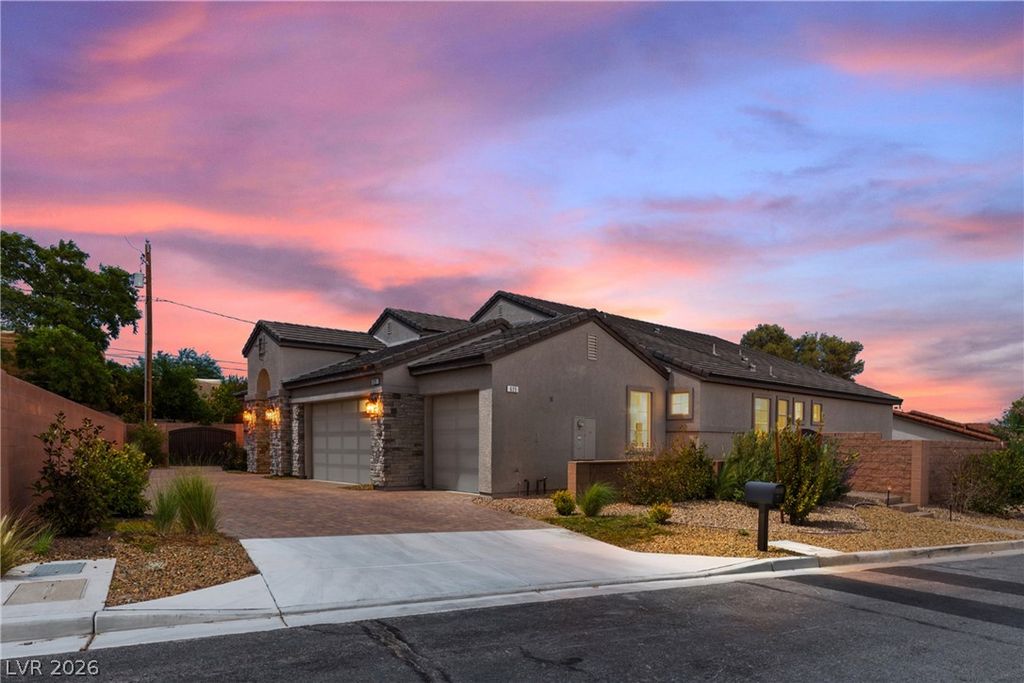 625 Robin Lane, Henderson, NV 89015 — photo 3
