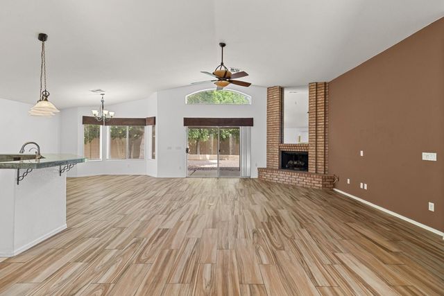 8368 W Paradise Drive, Peoria, AZ 85345