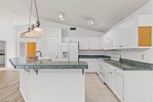 8368 W Paradise Drive, Peoria, AZ 85345