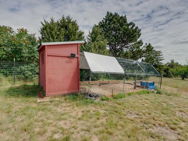 32917 S Williams Ave, Cheney, WA 99004