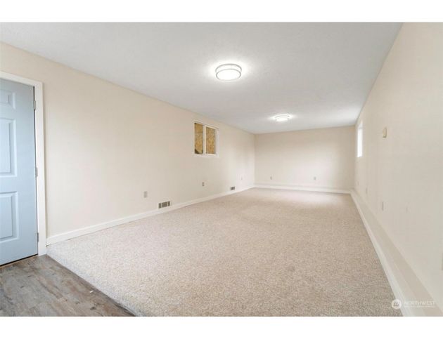 32917 S Williams Ave, Cheney, WA 99004