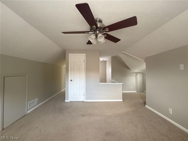 5082 W 5th Street, Brooklyn Heights, OH 44131