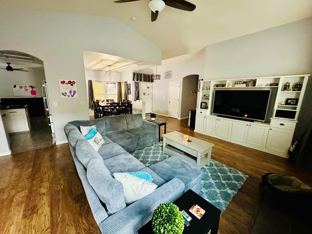 3509 Sharon Ave, Modesto, CA 95355