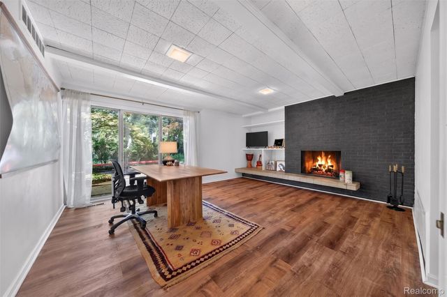 7388 Lindenmere Drive, Bloomfield Hills, MI 48301