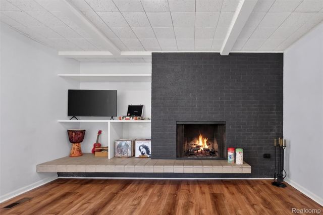7388 Lindenmere Drive, Bloomfield Hills, MI 48301