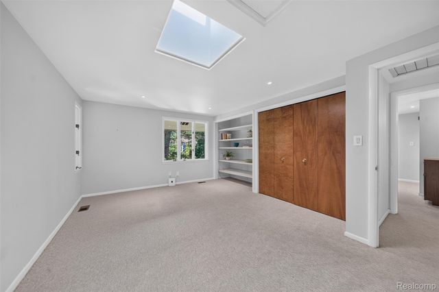 7388 Lindenmere Drive, Bloomfield Hills, MI 48301