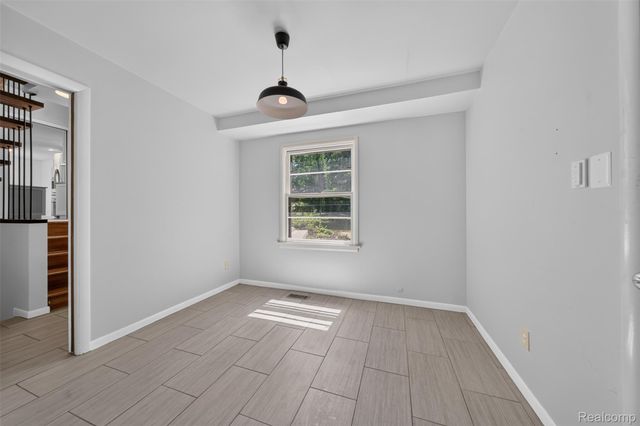 7388 Lindenmere Drive, Bloomfield Hills, MI 48301