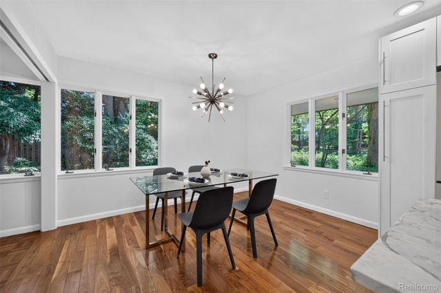 7388 Lindenmere Drive, Bloomfield Hills, MI 48301