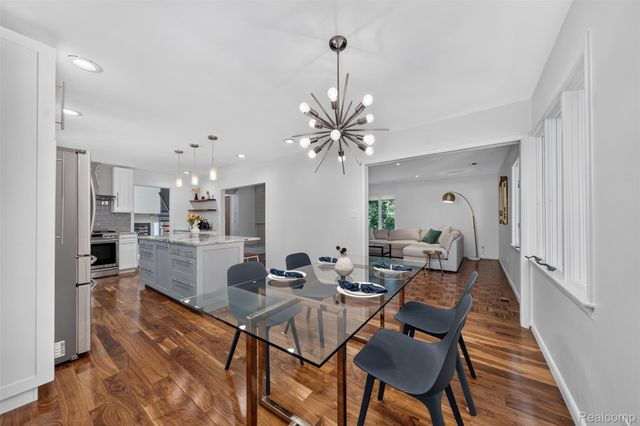 7388 Lindenmere Drive, Bloomfield Hills, MI 48301