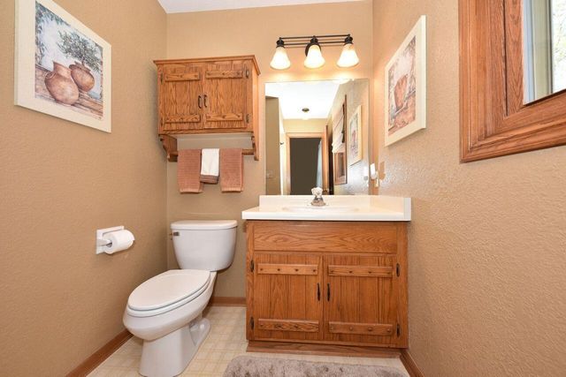 W154N7712 Pheasant LANE, Menomonee Falls, WI 53051