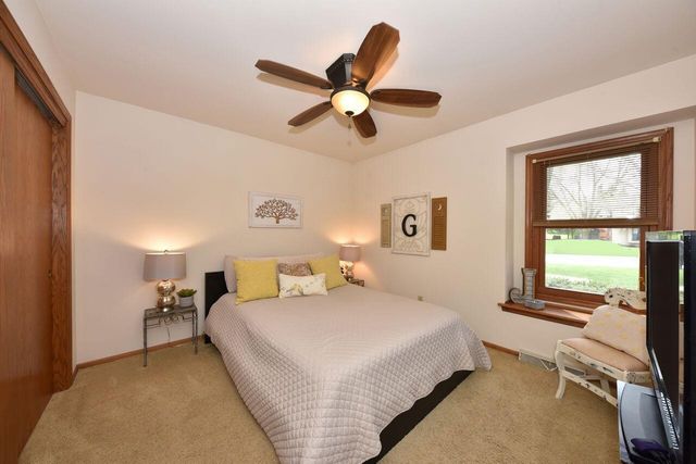 W154N7712 Pheasant LANE, Menomonee Falls, WI 53051
