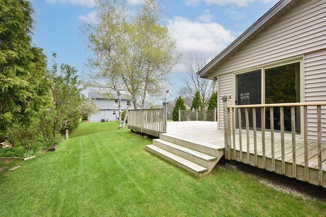 W154N7712 Pheasant LANE, Menomonee Falls, WI 53051