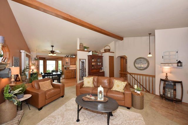 W154N7712 Pheasant LANE, Menomonee Falls, WI 53051