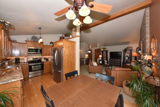 W154N7712 Pheasant LANE, Menomonee Falls, WI 53051