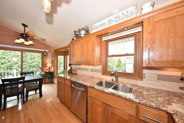 W154N7712 Pheasant LANE, Menomonee Falls, WI 53051