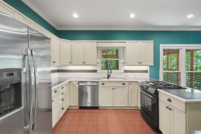 2813 BERKELEY DRIVE, Hoover, AL 35242