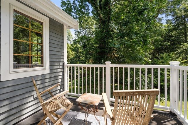 70 Main St, Dover, MA 02030