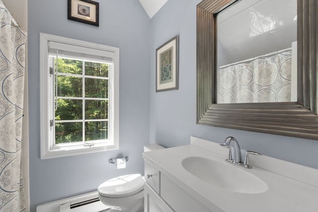 70 Main St, Dover, MA 02030