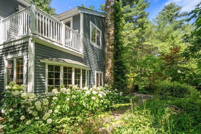 70 Main St, Dover, MA 02030
