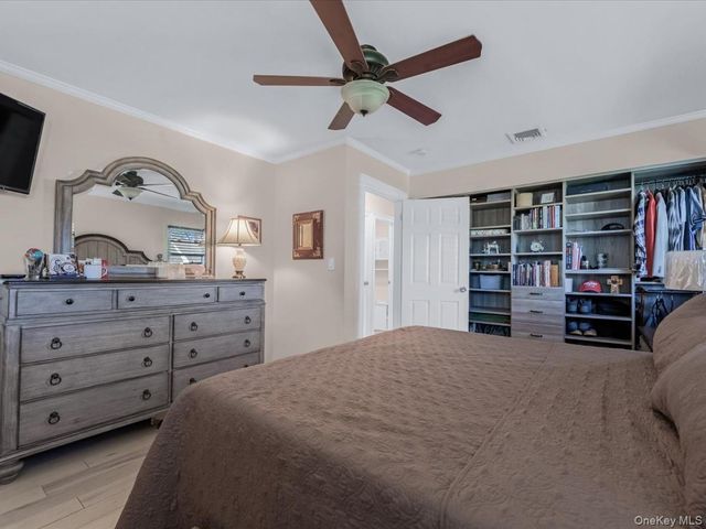 68 Kenwood Avenue, Massapequa, NY 11758