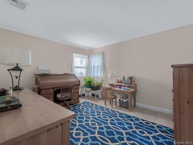 68 Kenwood Avenue, Massapequa, NY 11758