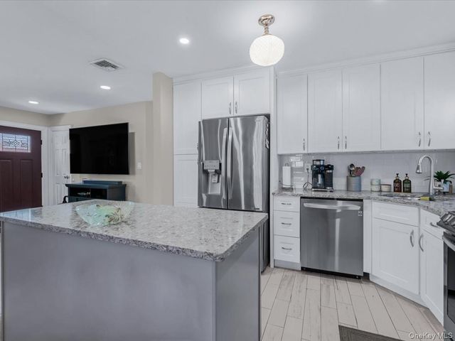 68 Kenwood Avenue, Massapequa, NY 11758