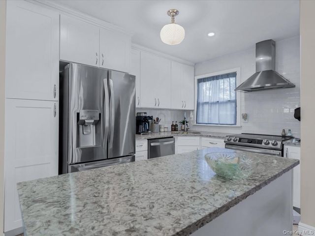 68 Kenwood Avenue, Massapequa, NY 11758