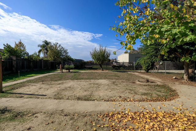 2218 E Tuolumne Rd, Turlock, CA 95380