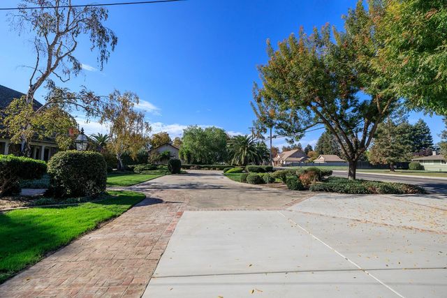2218 E Tuolumne Rd, Turlock, CA 95380