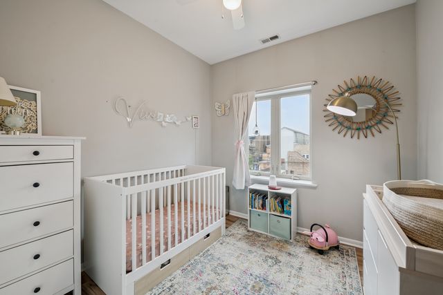 1928 N Kedzie Avenue 306, Chicago, IL 60647
