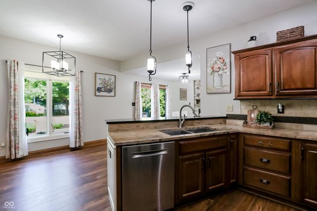 1159 Paris Drive, Franklin, IN 46131