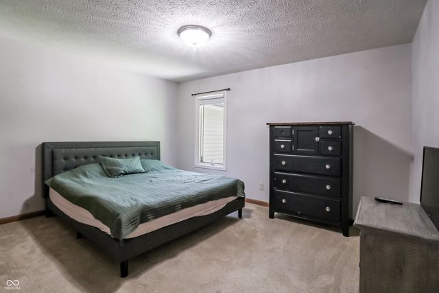 1159 Paris Drive, Franklin, IN 46131