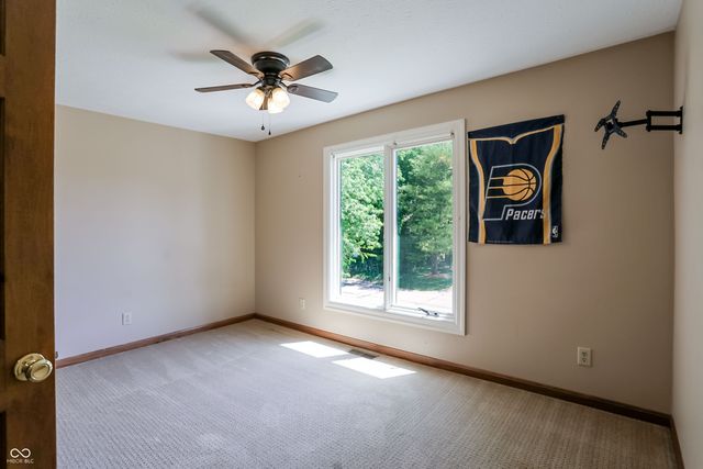 1159 Paris Drive, Franklin, IN 46131